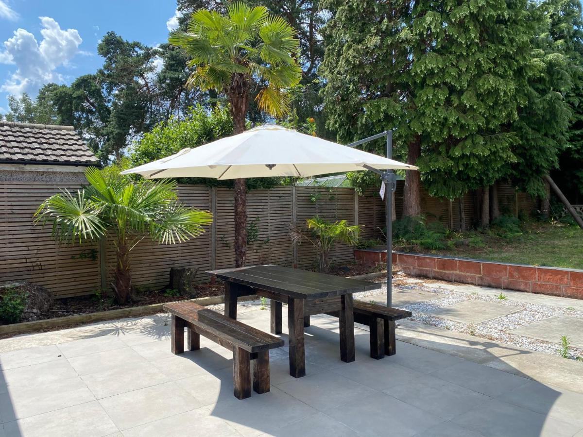 5 Bedroom Bungalow Ascot Racecourse Exterior foto